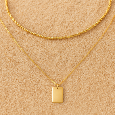 Collar Brillantezza – Doble cadena y colgante rectangular