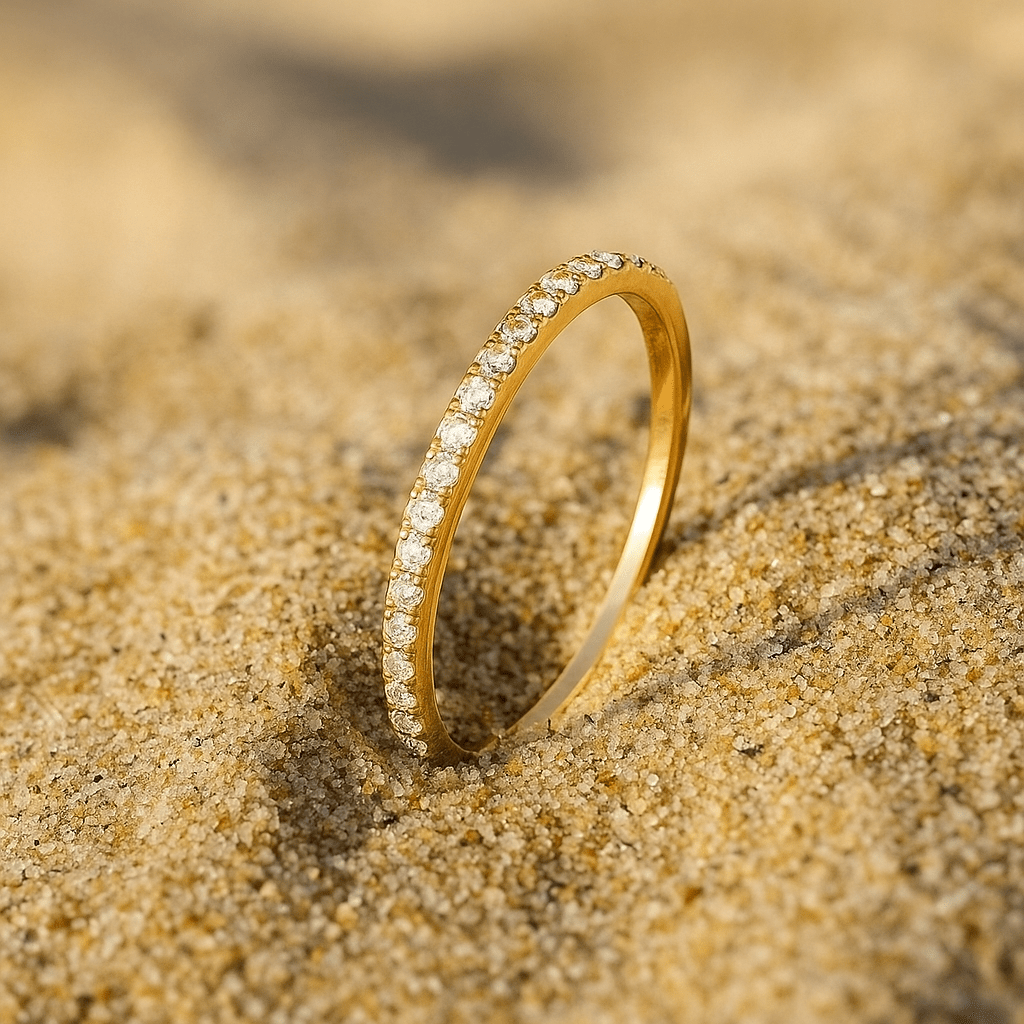 Anillo Adorazione – Plata 925 y brillo engastado delicado