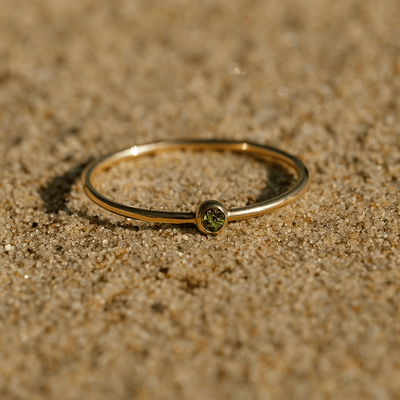 Anillo Colori – Chapado en oro y piedra de nacimiento