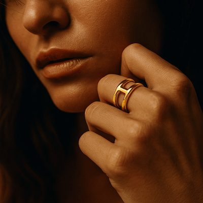 Anillo Elena – Baño de oro diseño arquitectónico