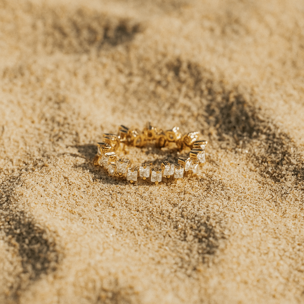 Anillo Luce – Chapado en oro 18k y piedras finas