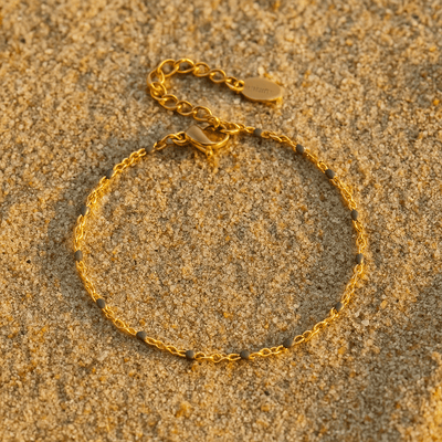 Pulsera Camilla – Chapado en oro 14k y perlas esmaltadas