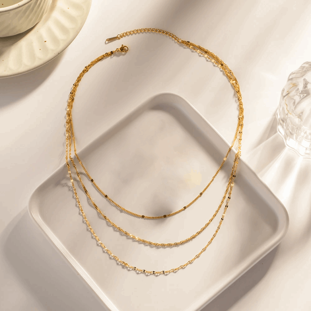 Collar Spontanea – Triple fila chapado en oro 18k