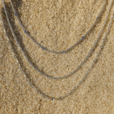 Collar Spontanea – Triple fila chapado en oro 18k