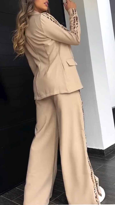Conjunto de blazer y pantalón ancho con ribete de leopardo
