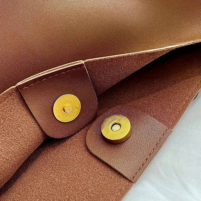 Bolso Alba – Hobo minimal cuero vegano y hebilla dorada