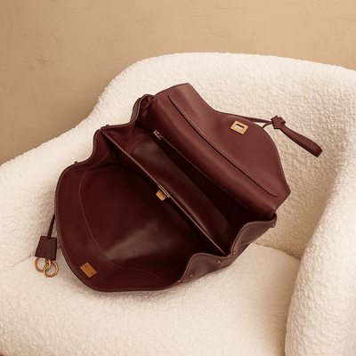 Bolso Moira – Cuero liso y cierre giratorio