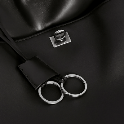 Bolso Moira – Cuero liso y cierre giratorio