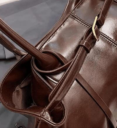 Bolso Vera – Cuero vegano barnizado y doble asa