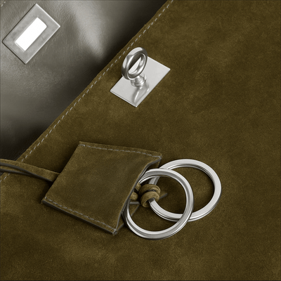 Bolso Moira Chromatica – Tote de ante y forro de cuero